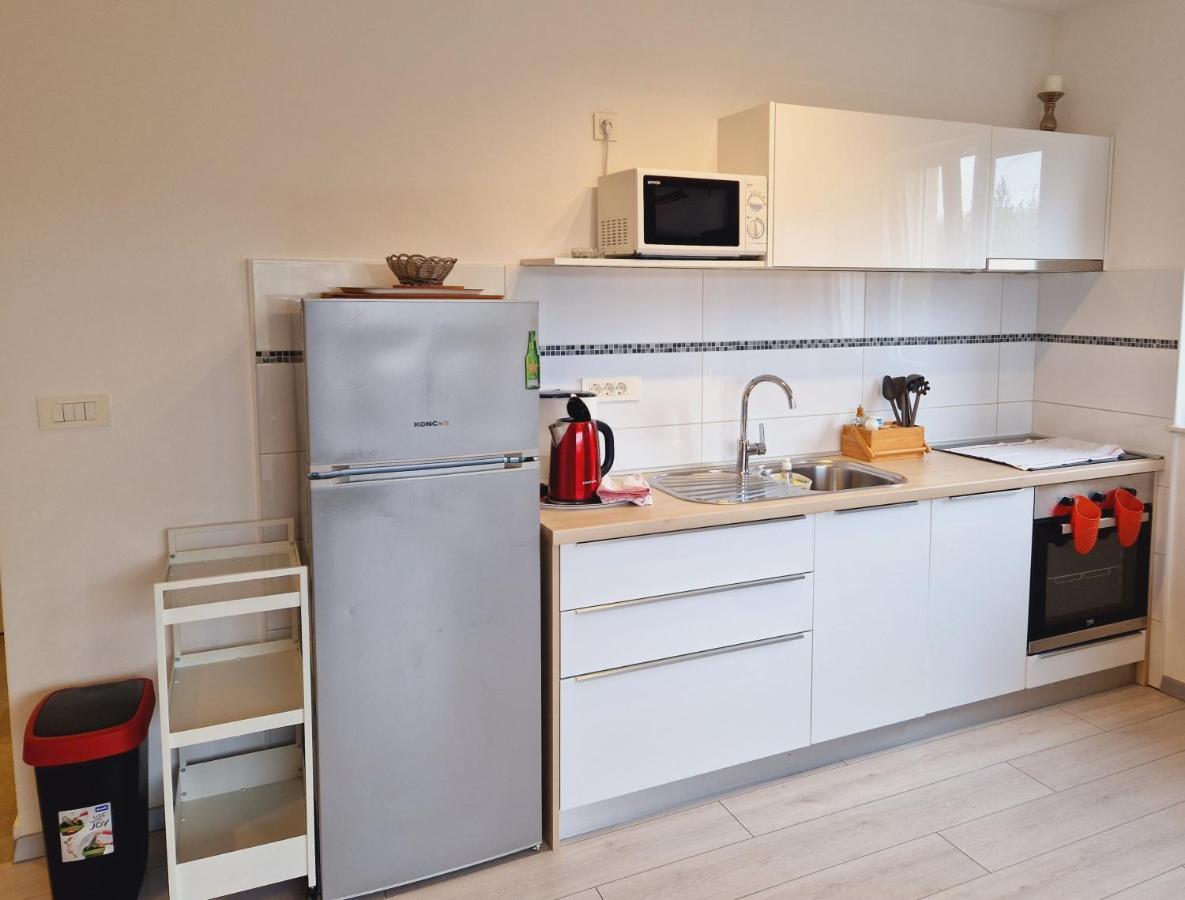 Apartments Nina ラブ エクステリア 写真
