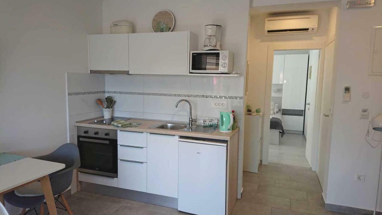 Apartments Nina ラブ エクステリア 写真